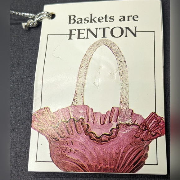 Fenton Vintage Glass Basket, Pastel Blue, By Robert Oliver Sr. W/ Label And Tag - Picture 8 of 11